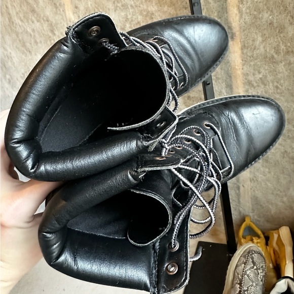 Timberland Black Kenniston 6in Lace-Up Boot - Women's size 8. EUC - Picture 8 of 12